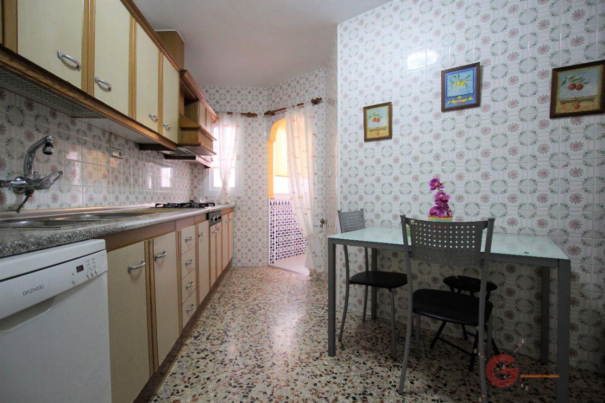 For sale of flat in Motril