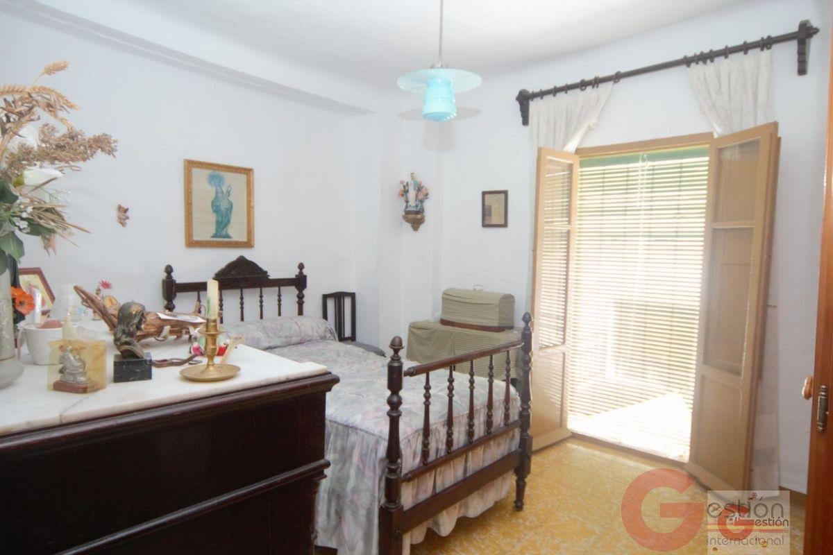 For sale of house in Salobreña