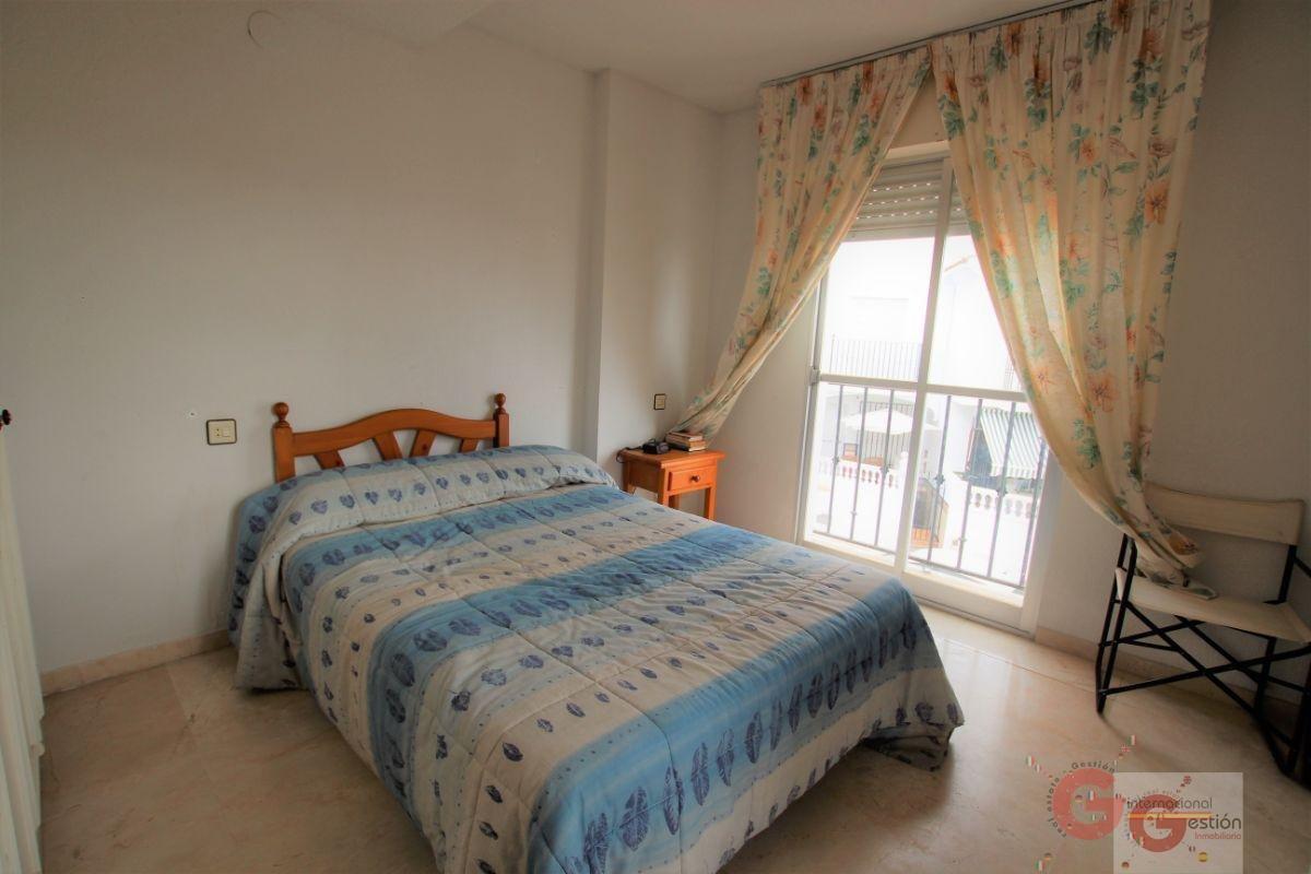 For sale of house in Calahonda