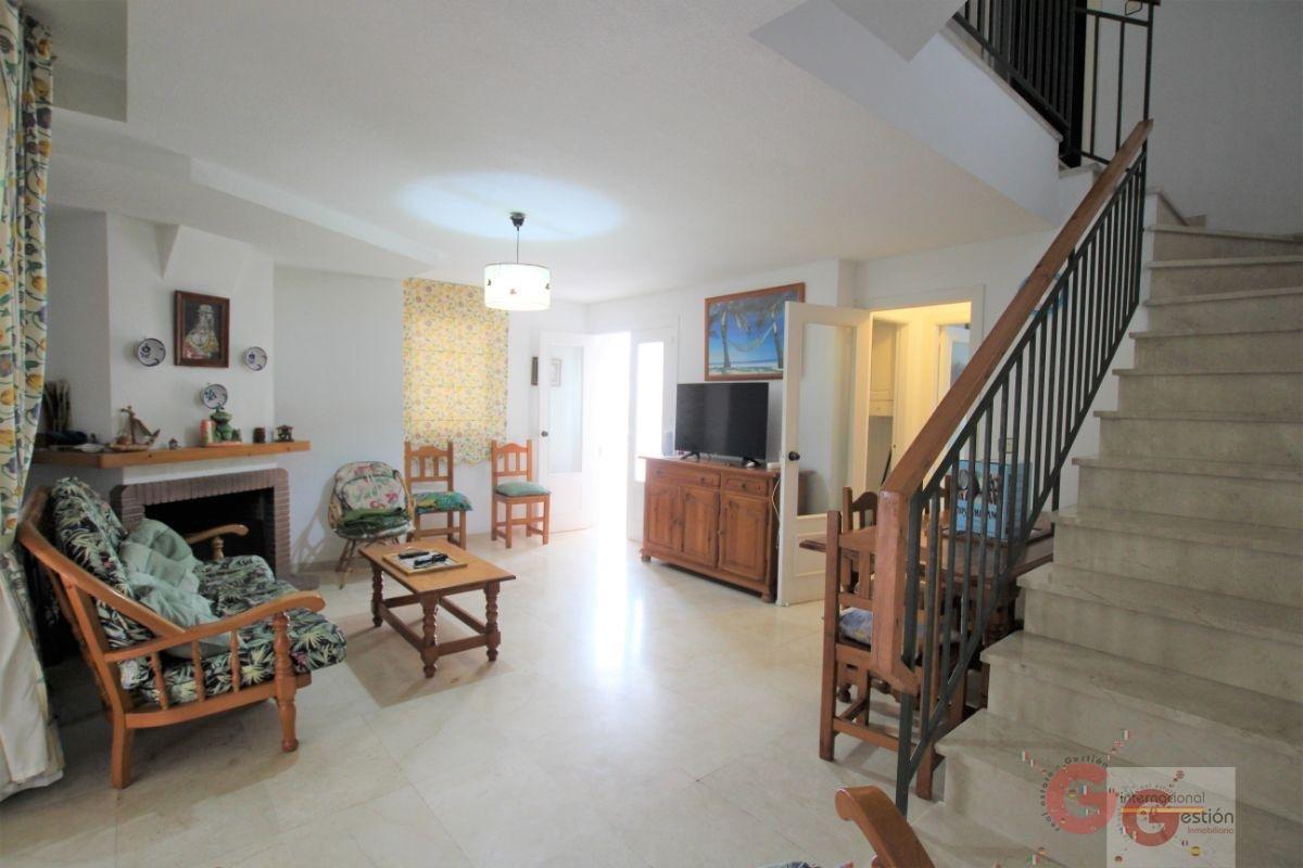 For sale of house in Calahonda