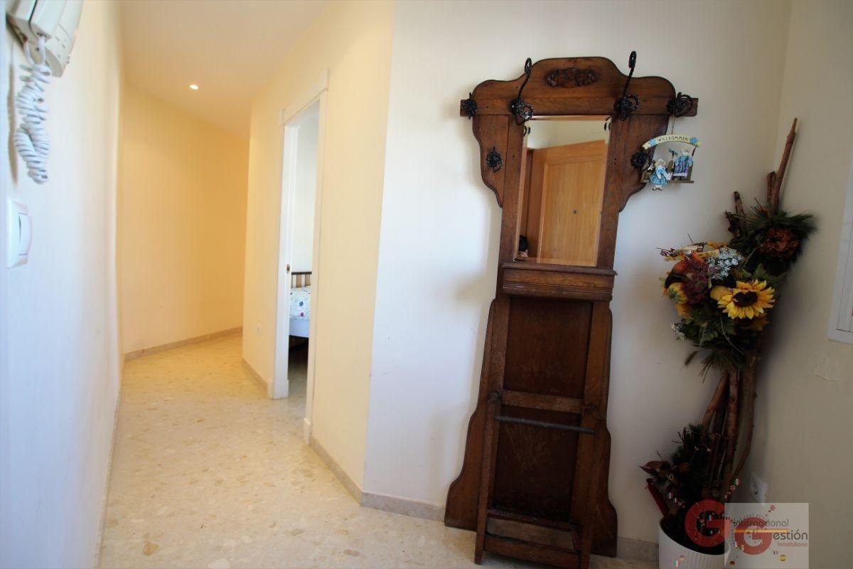 For sale of flat in Calahonda