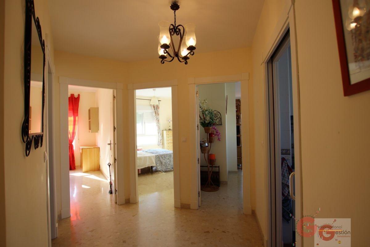 For sale of flat in Calahonda