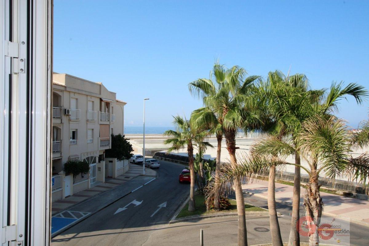 For sale of flat in Calahonda