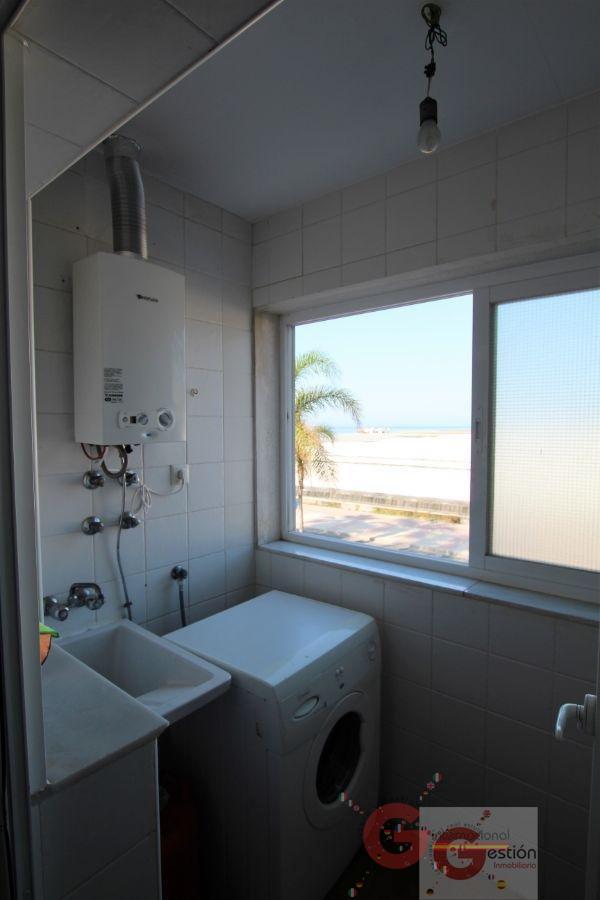 For sale of flat in Calahonda