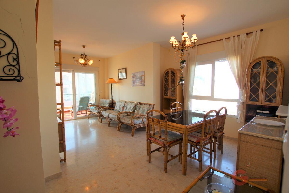 For sale of flat in Calahonda