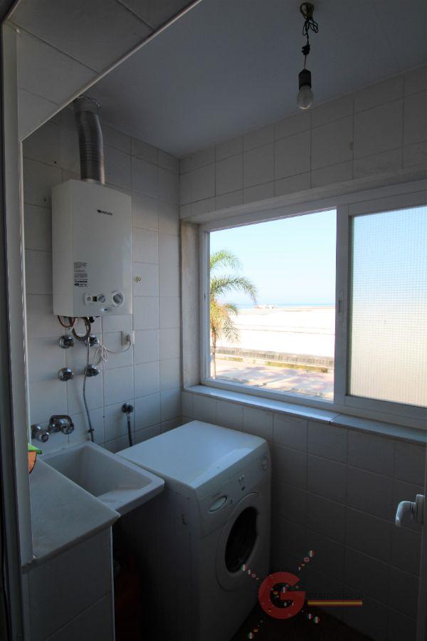 For sale of flat in Calahonda