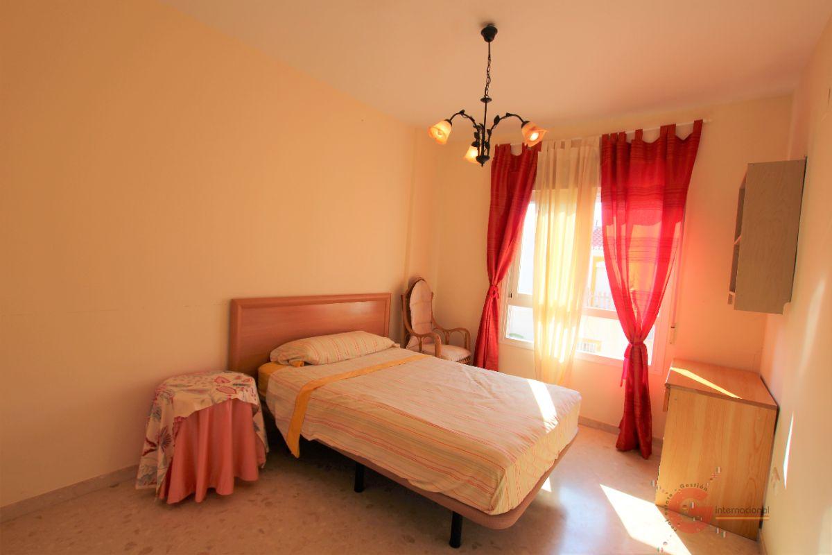 For sale of flat in Calahonda