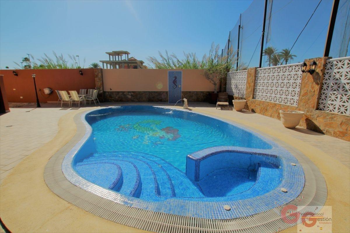 Venta de villa en Motril