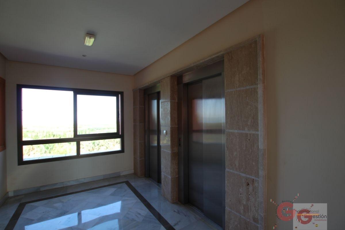 For sale of penthouse in Motril