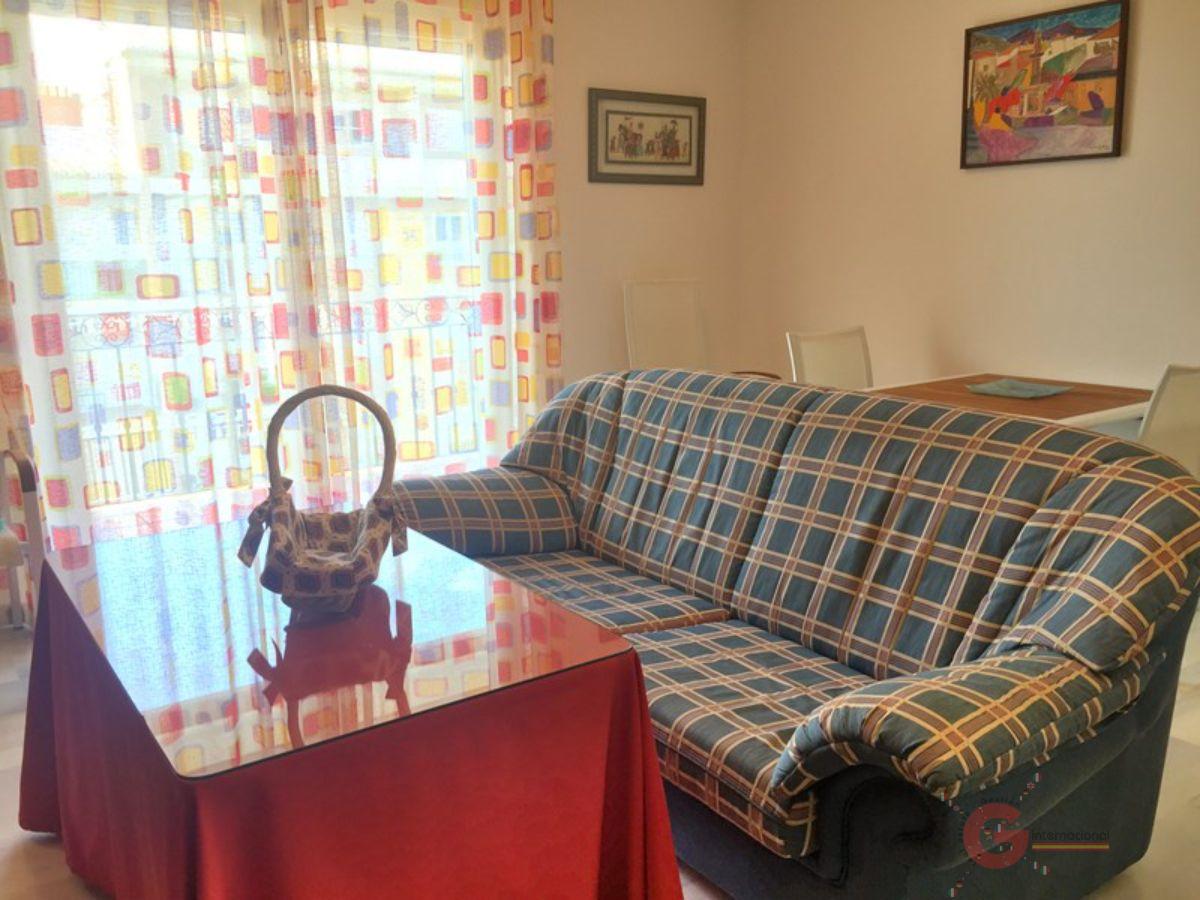 For sale of flat in Motril