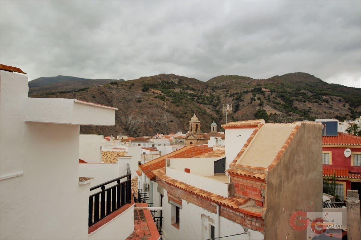 For sale of house in Vélez de Benaudalla