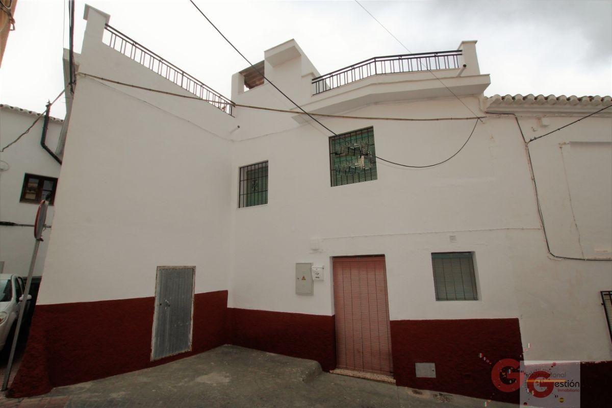 For sale of house in Vélez de Benaudalla
