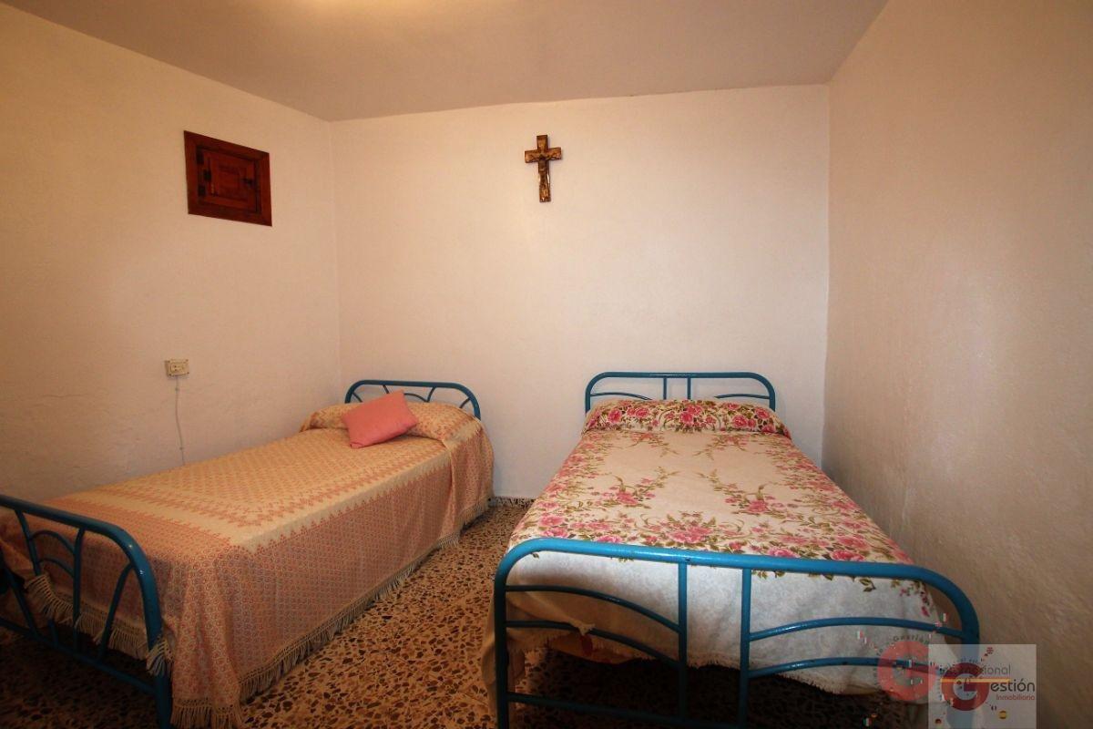 For sale of house in Vélez de Benaudalla