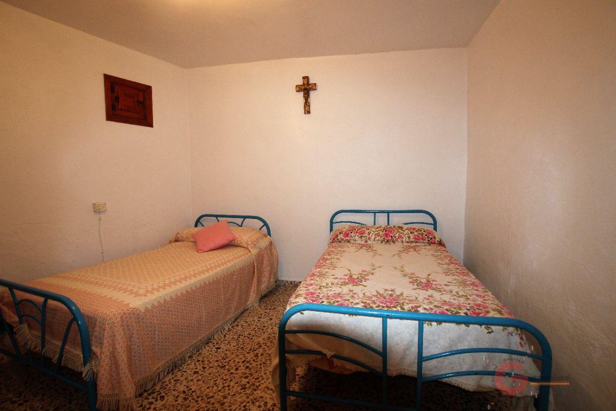 For sale of house in Vélez de Benaudalla