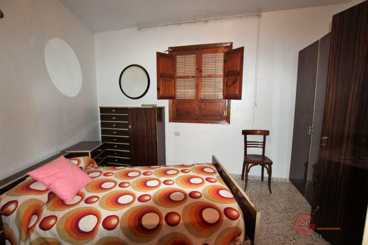 For sale of house in Vélez de Benaudalla