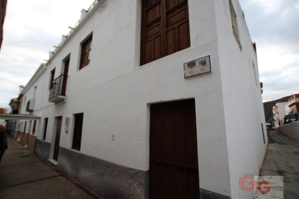 For sale of house in Vélez de Benaudalla