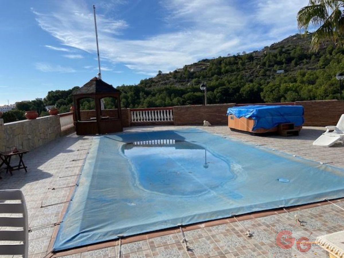 For sale of chalet in La Herradura