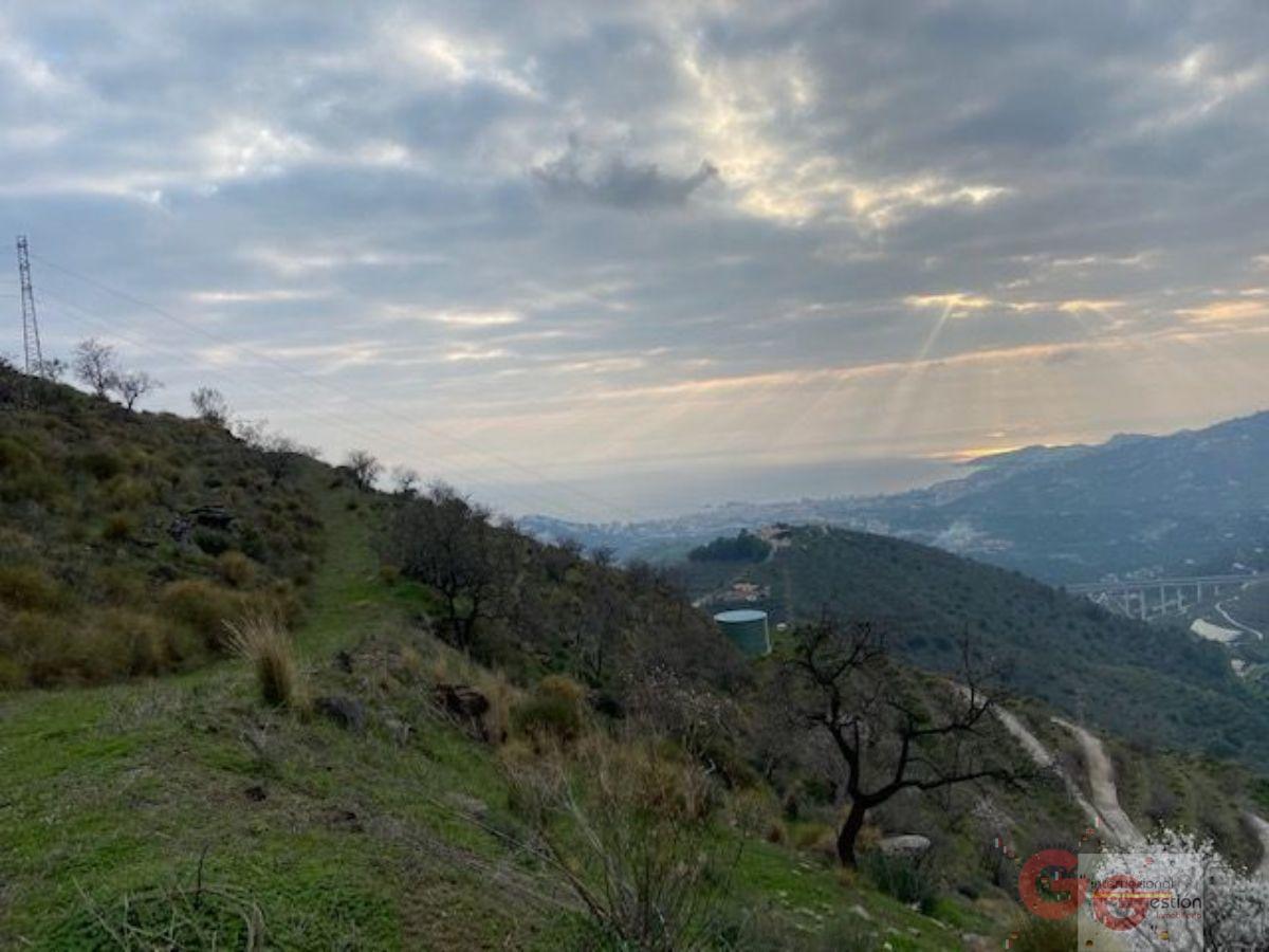 Venta de terreno en Almuñécar