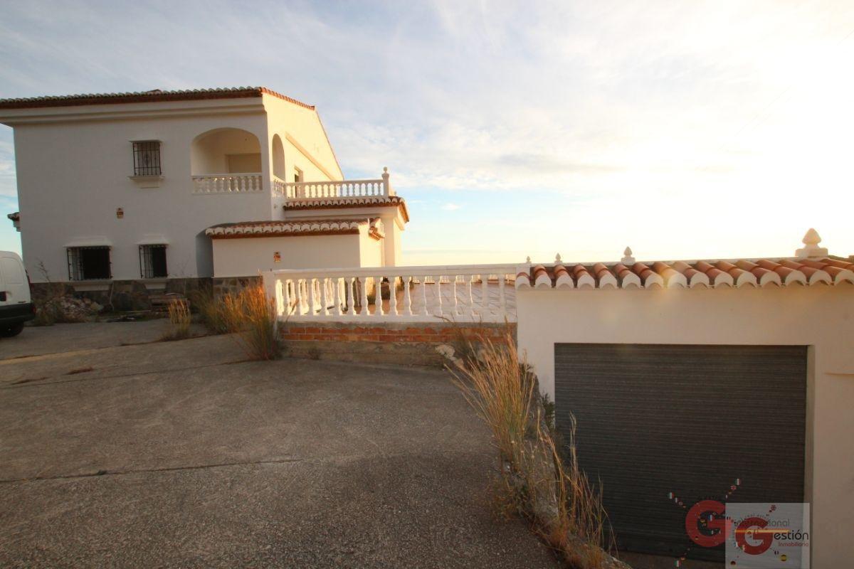 For sale of chalet in Motril