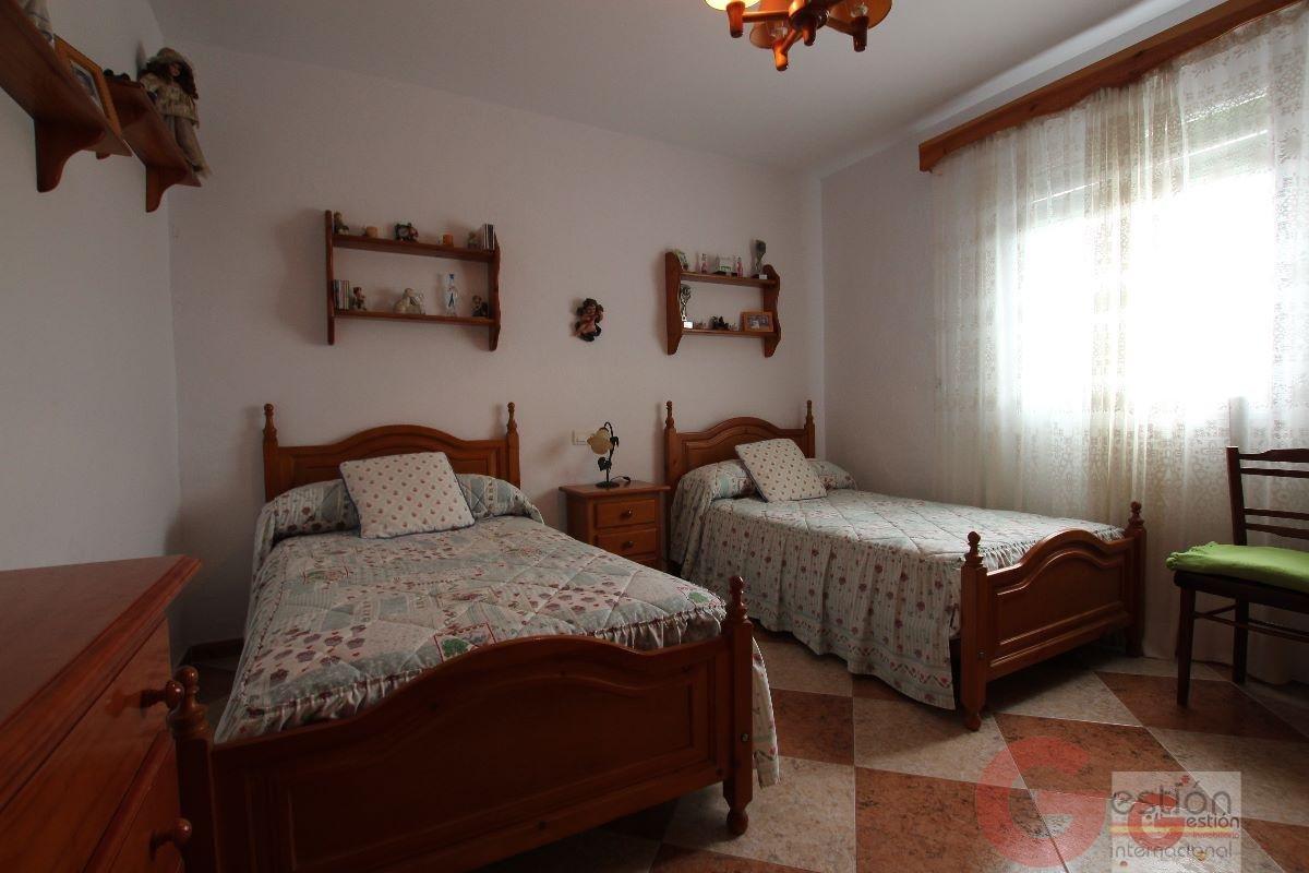 For sale of house in Salobreña