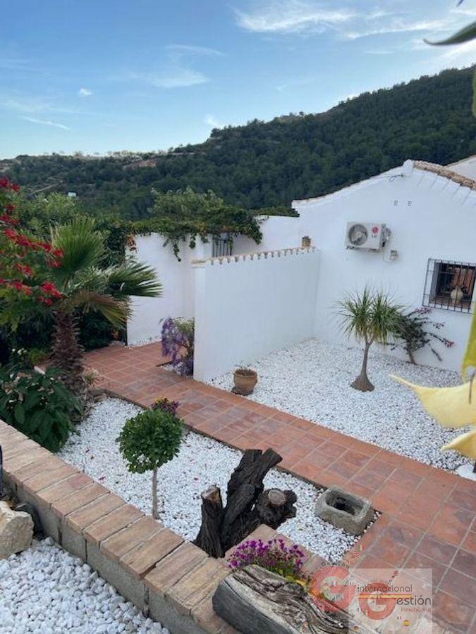 For sale of house in La Herradura