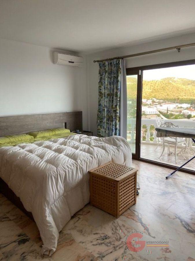 For sale of chalet in La Herradura