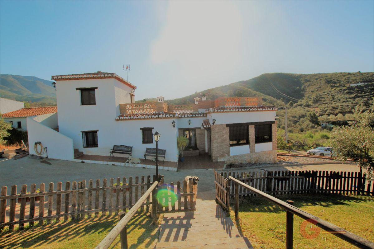 For sale of villa in Vélez de Benaudalla
