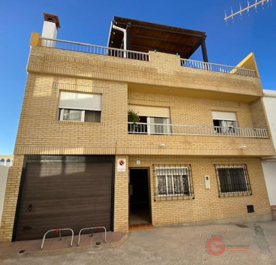 For sale of house in La Herradura