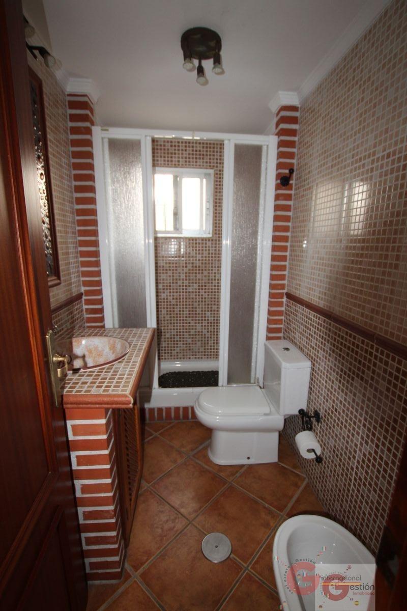 For sale of house in Salobreña