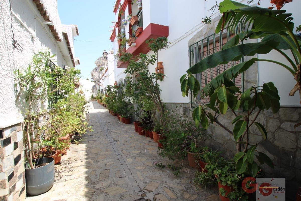 For sale of house in Salobreña