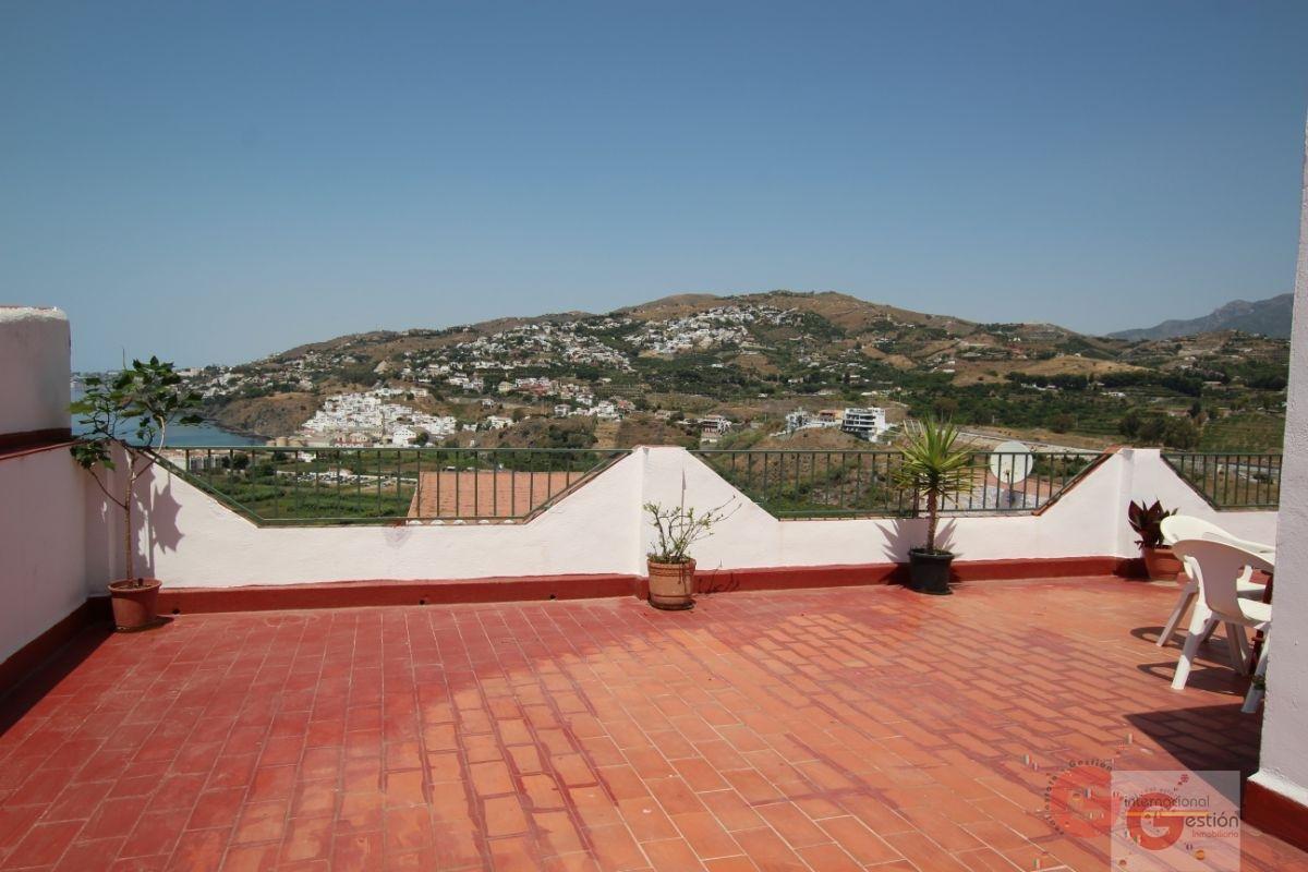 For sale of house in Salobreña