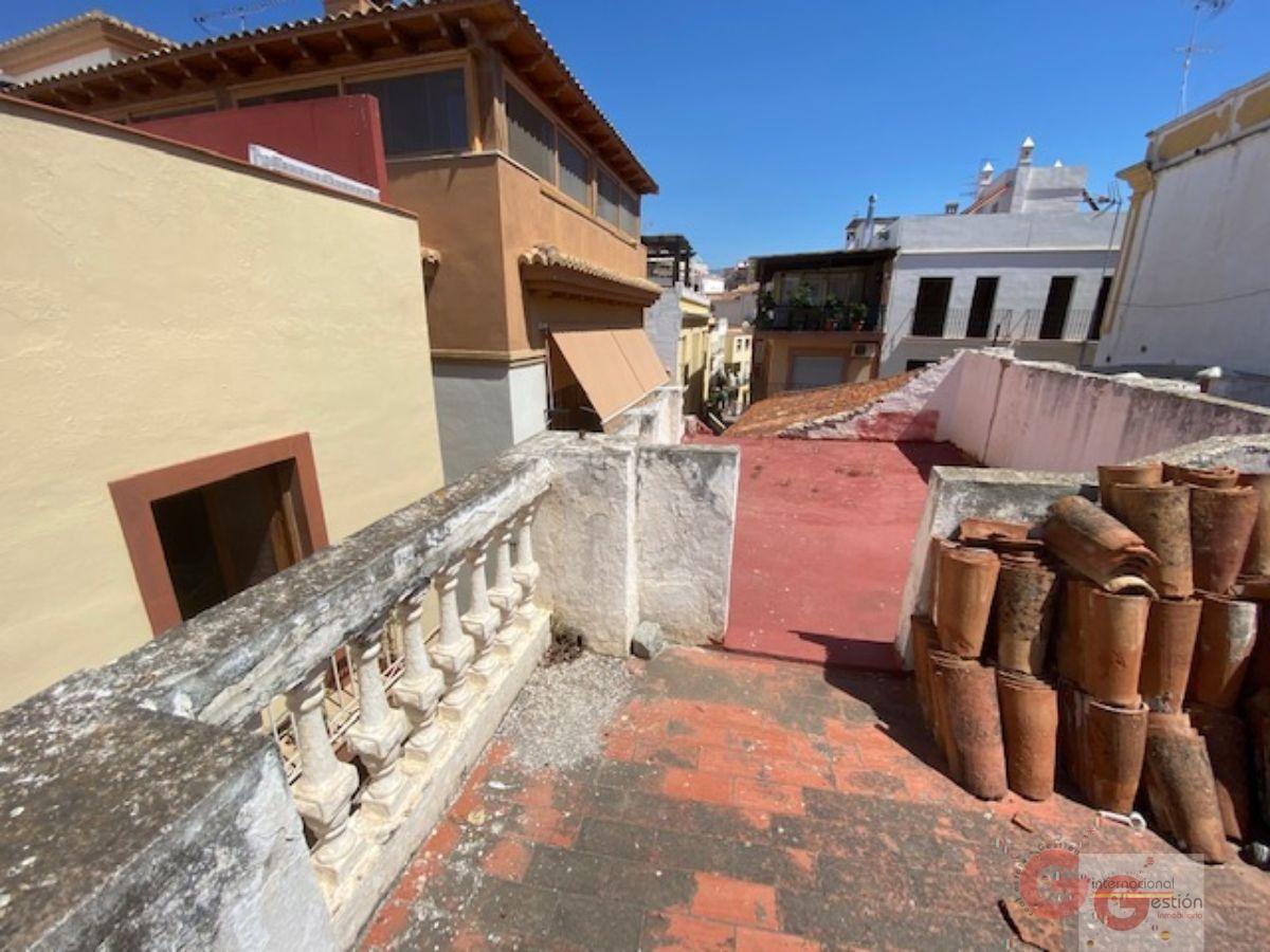 For sale of house in Almuñécar