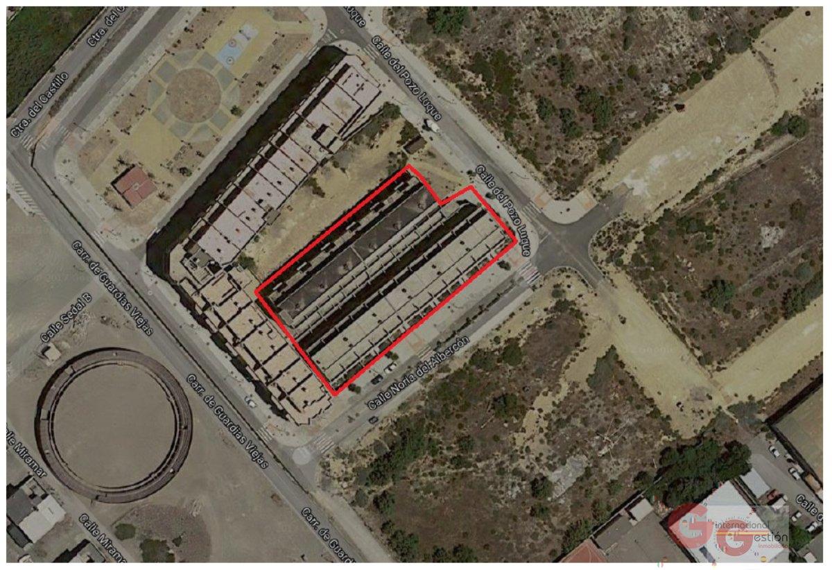 For sale of building in El Ejido