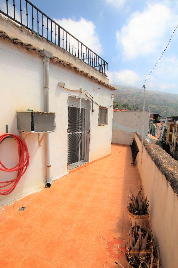 For sale of house in Lanjarón