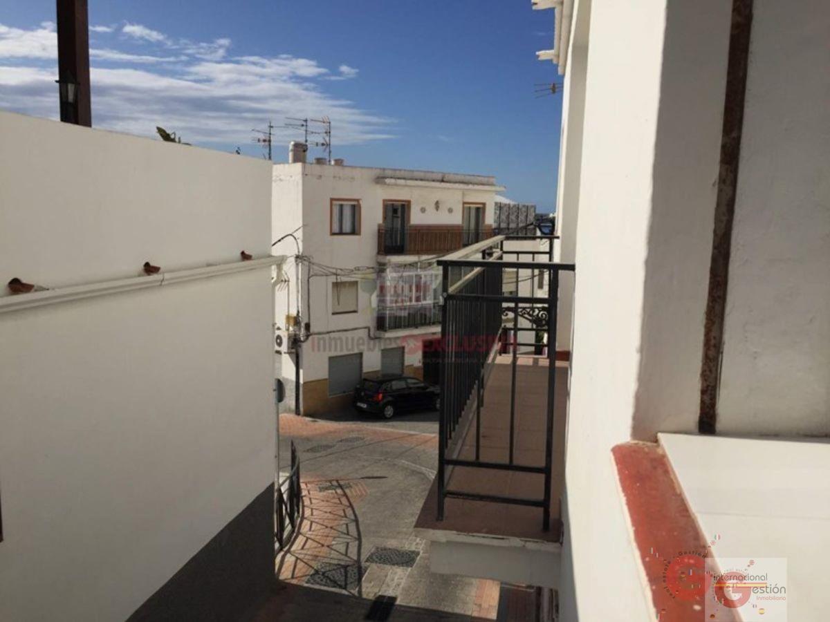 For sale of house in Salobreña