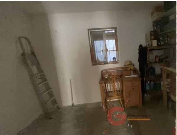 For sale of house in Almuñécar
