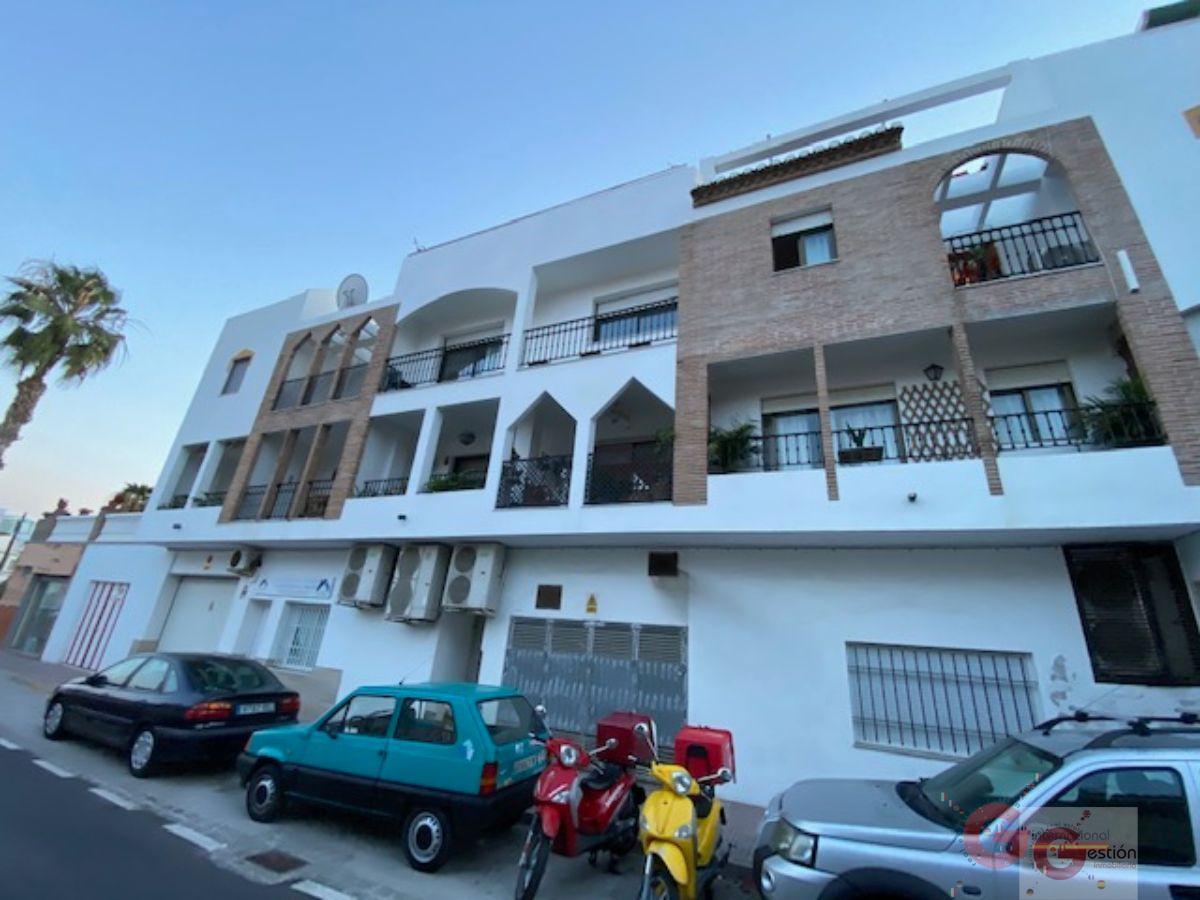 For sale of duplex in Almuñécar
