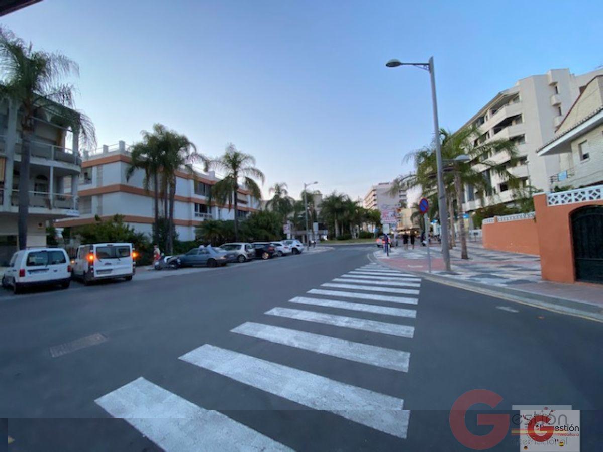 For sale of duplex in Almuñécar