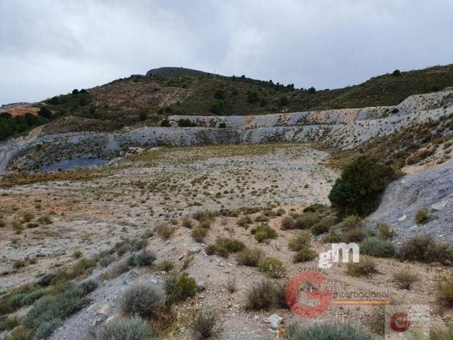 For sale of land in Vélez de Benaudalla