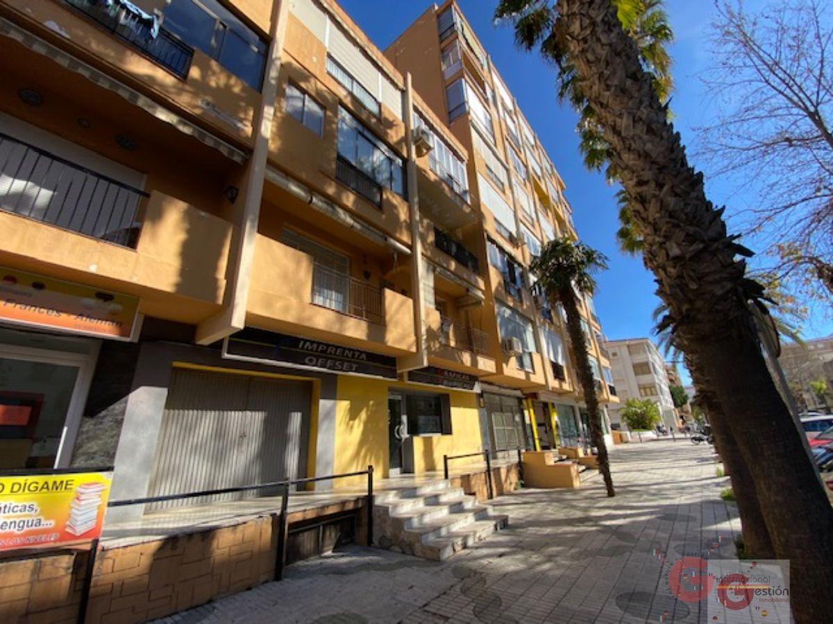 For sale of apartment in Almuñécar