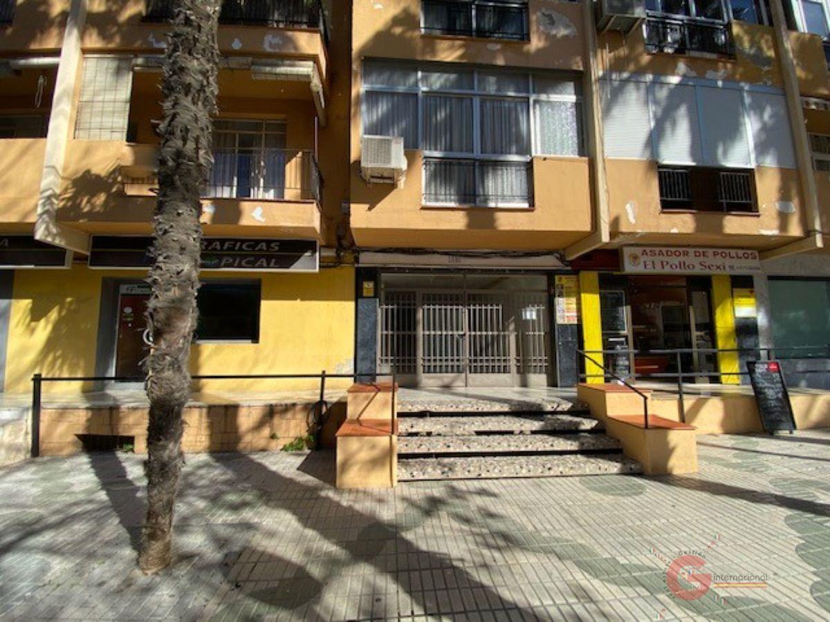 For sale of apartment in Almuñécar