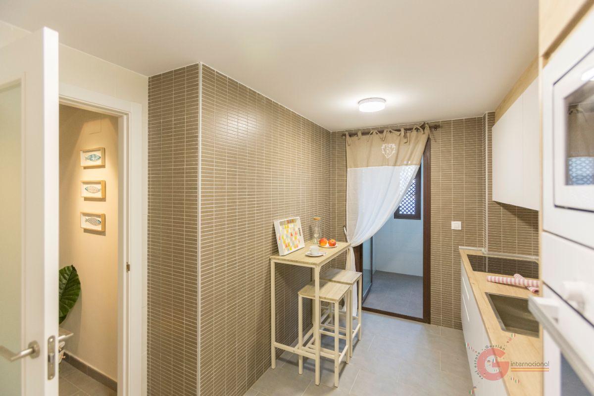 For sale of flat in Salobreña