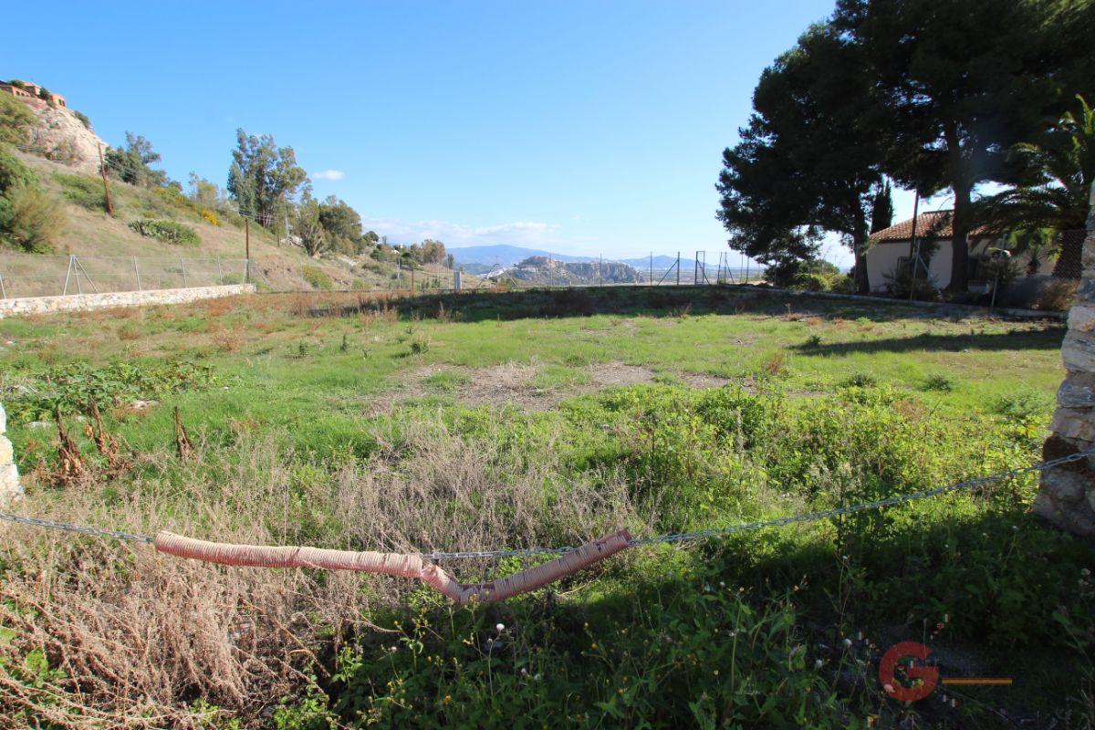 For sale of land in Salobreña