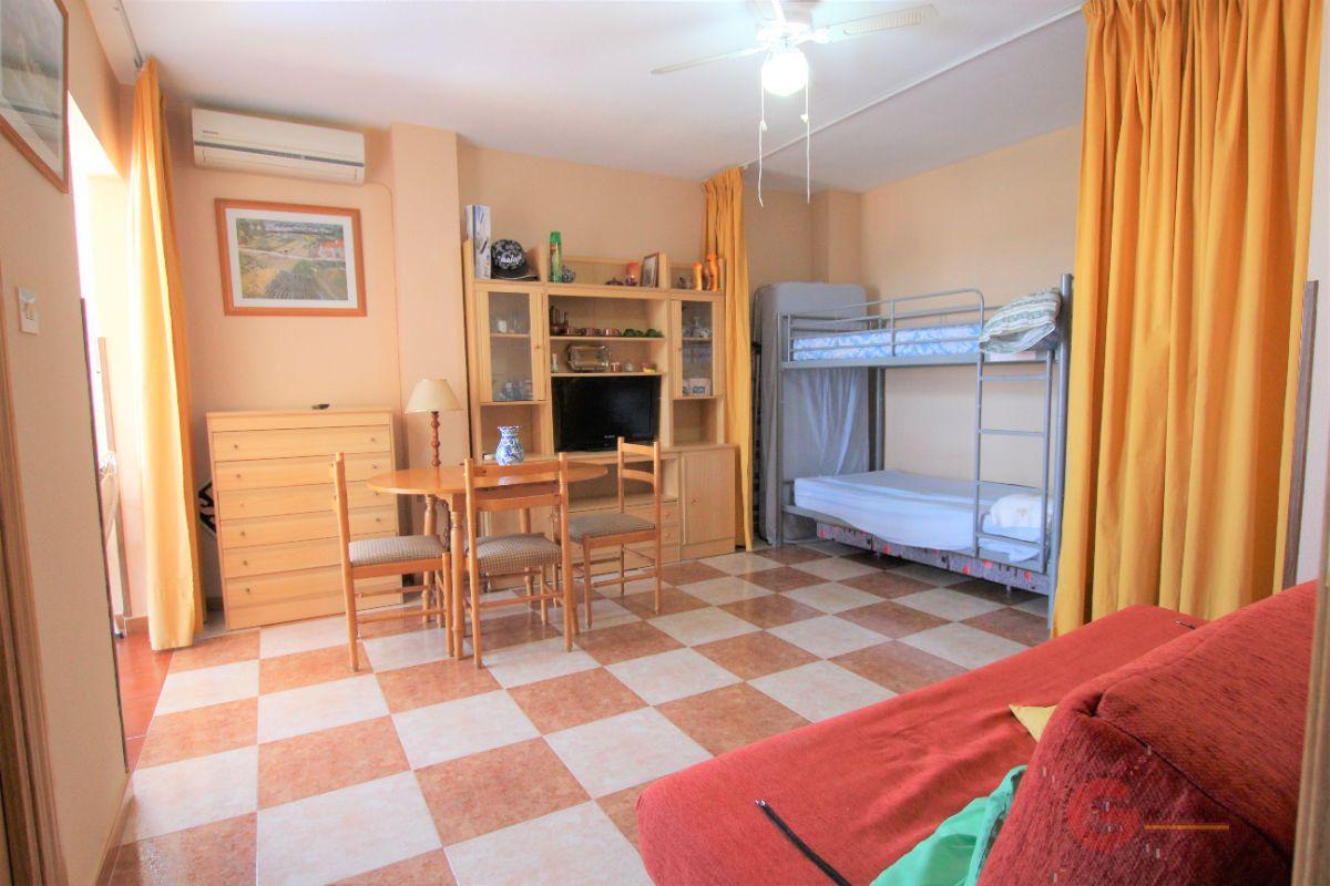 For sale of apartment in Calahonda