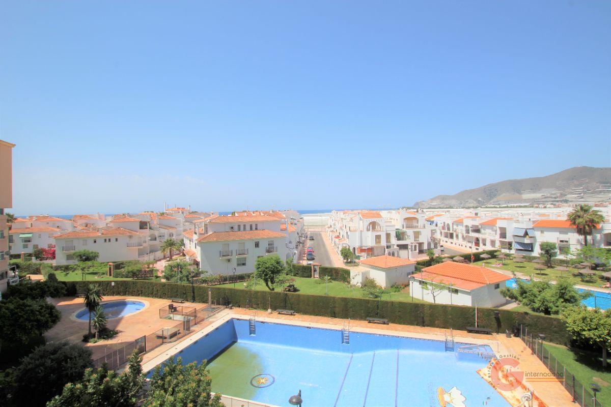 For sale of apartment in Calahonda