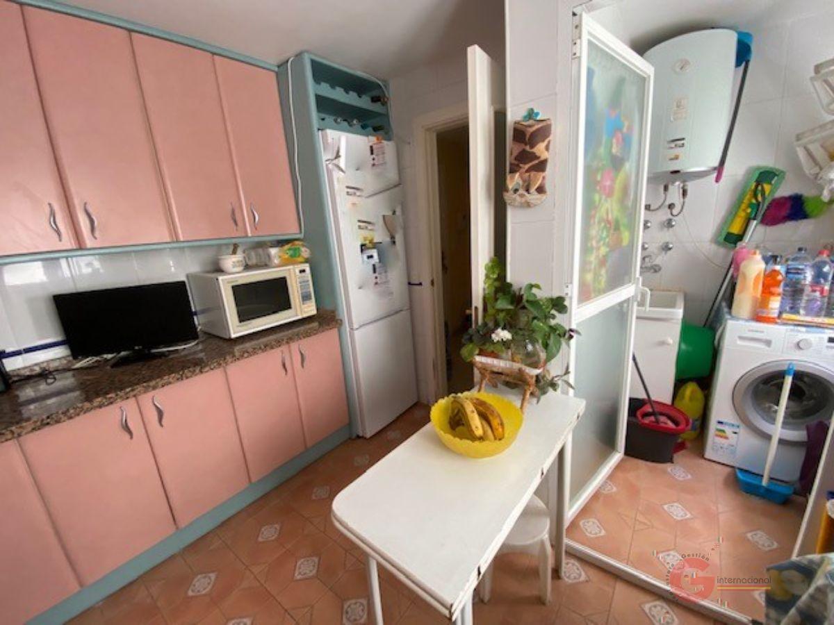 For sale of flat in Almuñécar