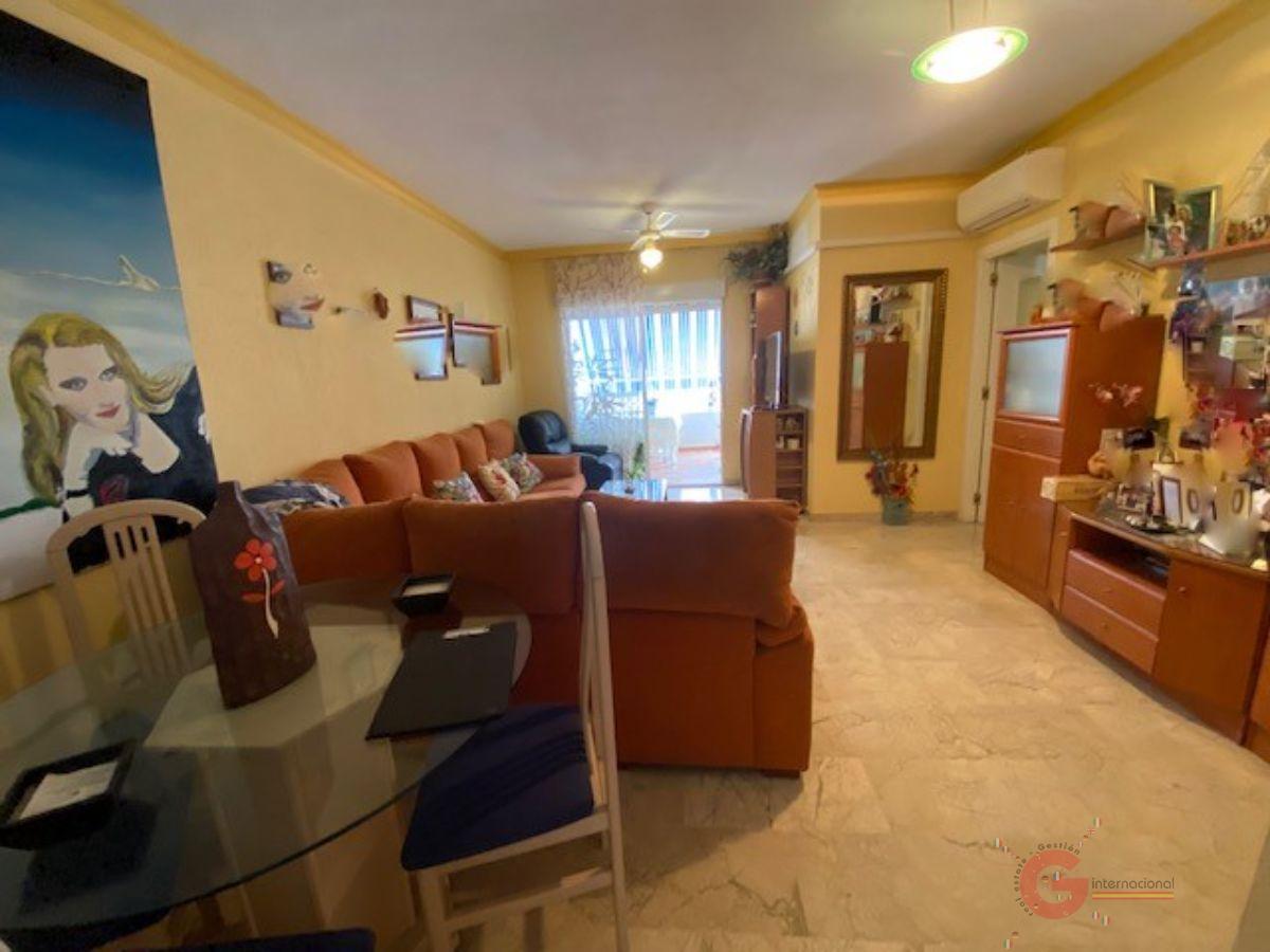 For sale of flat in Almuñécar