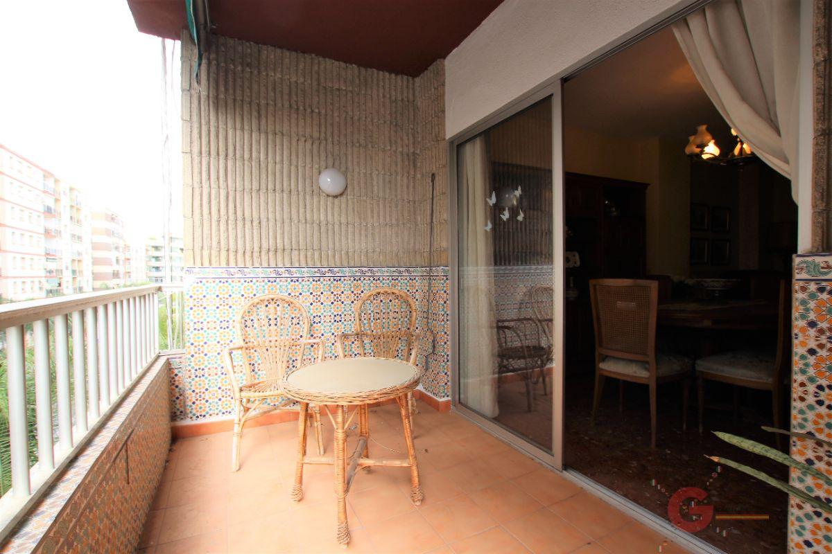 For sale of flat in Motril