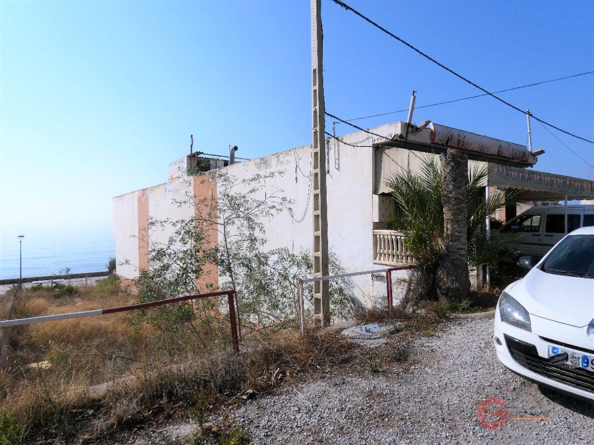 Venta de edificio en Polopos