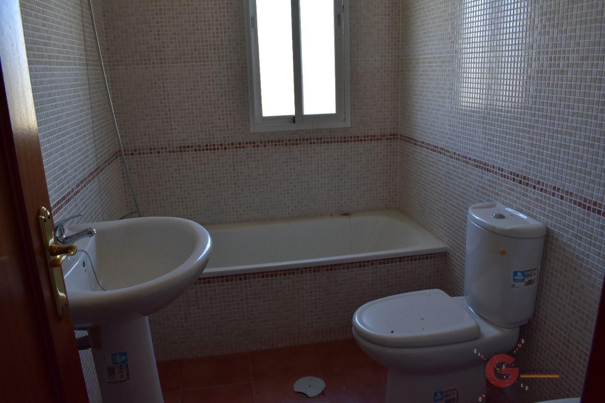 For sale of new build in Salobreña